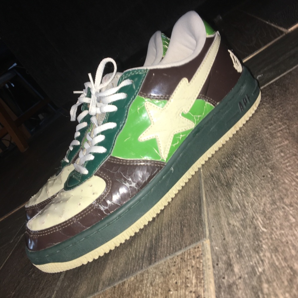 Green and brown bapestas